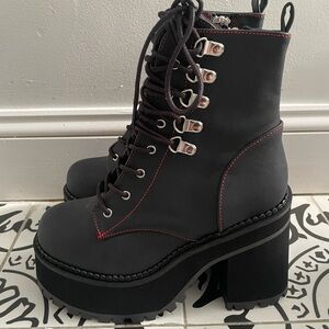 Demonia assault 100 boots